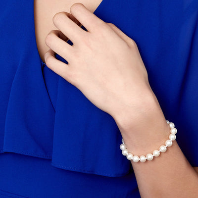 8.5-9.5mm White Freshwater Pearl Bracelet - AAA Quality - Model Image