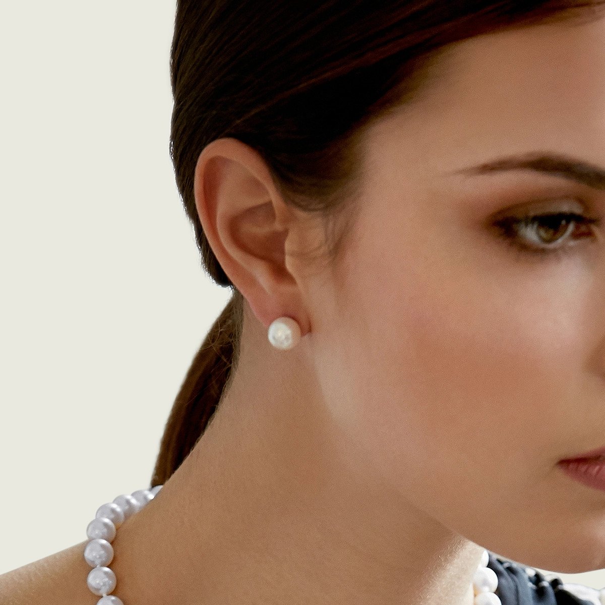 9.0-9.5mm White Akoya Round Pearl Stud Earrings - Model Image