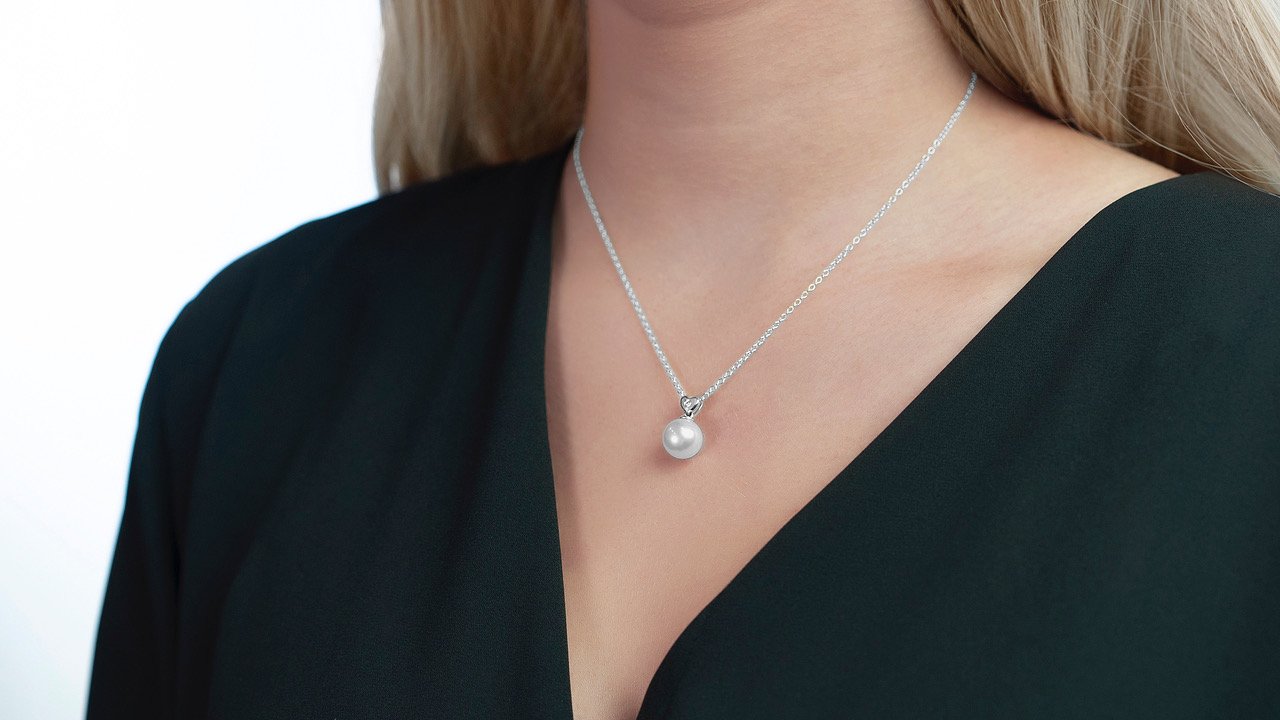 White South Sea Pearl & Diamond Lev Pendant - Model Image