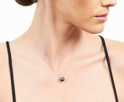 Tahitian South Sea Pearl Hope Pendant - Model Image